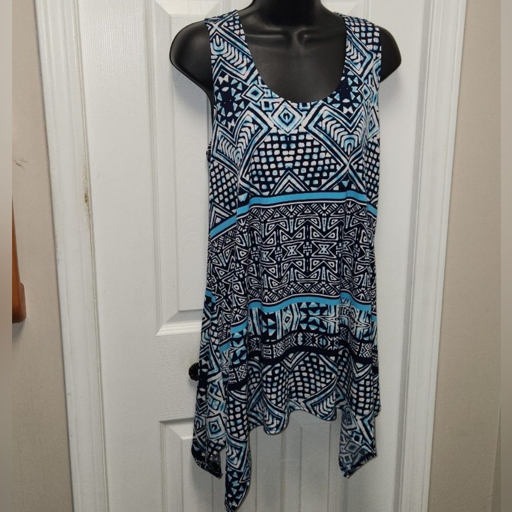 Jostar Geometric Patterned Top